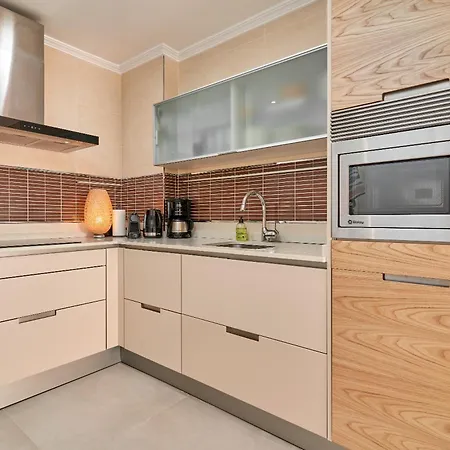 1st Line Burriana Apartament *