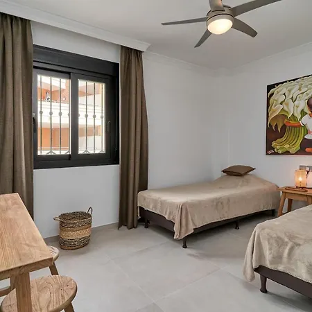 1st Line Burriana Nerja