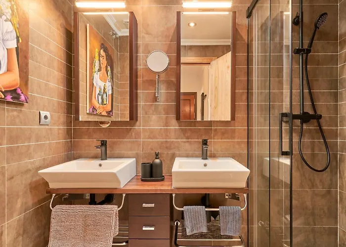 1st Line Burriana アパート ネルハ